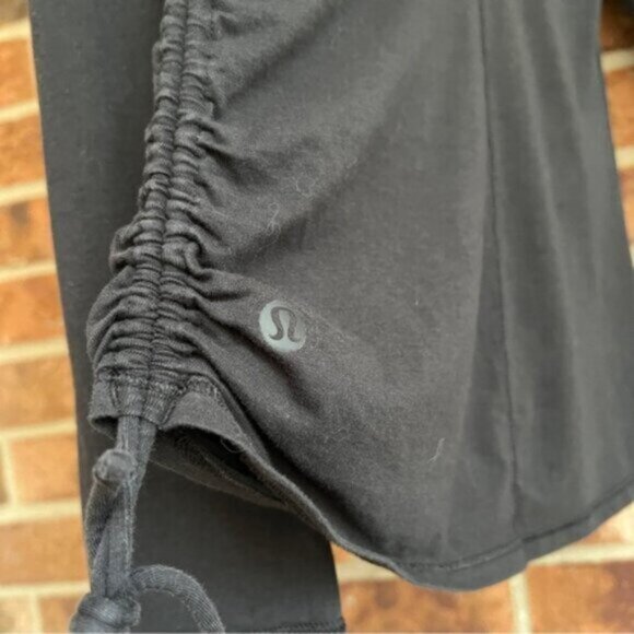 Lululemon  * Cinch It Long Sleeve top Black - Picture 4 of 13